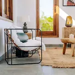 Kanga Villa