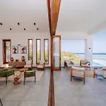 Kanga Villa